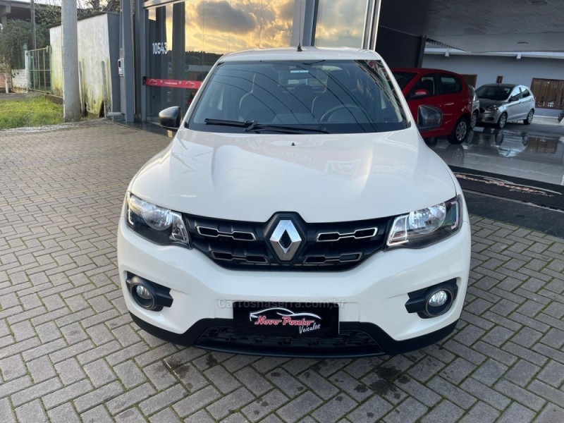 KWID 1.0 12V SCE FLEX INTENSE MANUAL - 2018 - PAROBé
