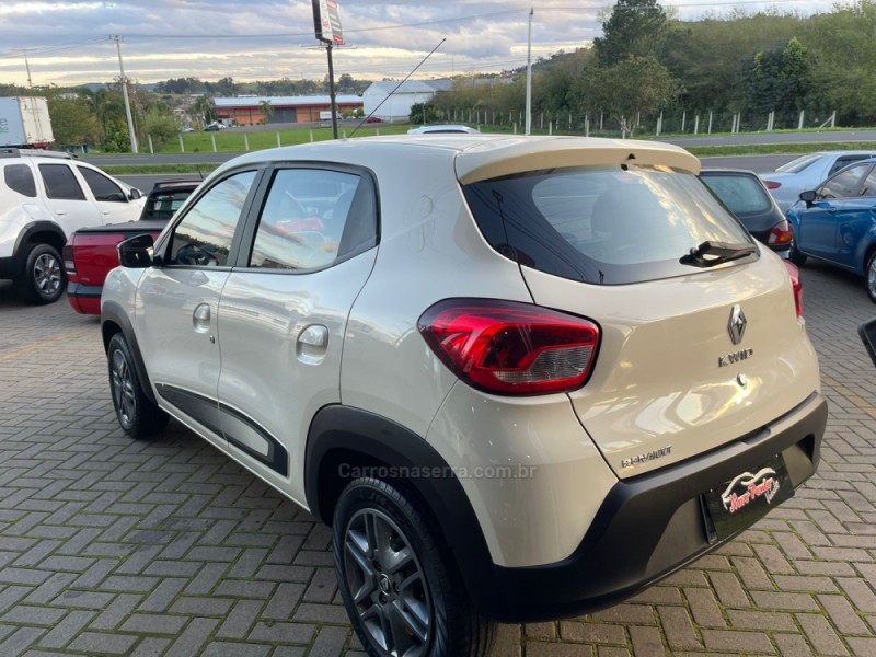 KWID 1.0 12V SCE FLEX INTENSE MANUAL - 2018 - PAROBé