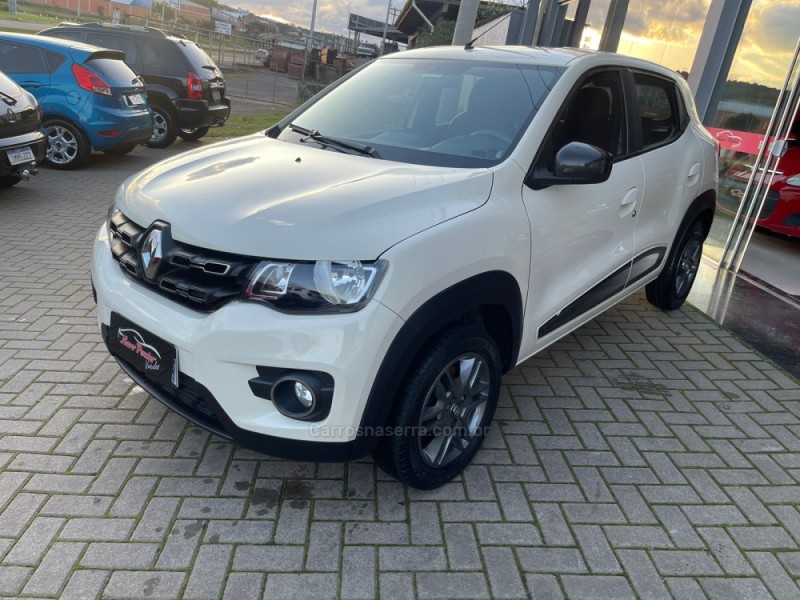 KWID 1.0 12V SCE FLEX INTENSE MANUAL - 2018 - PAROBé
