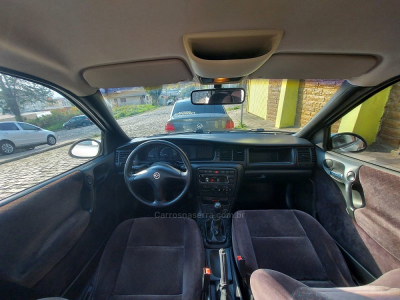 VECTRA 2.2 MPFI CD 16V GASOLINA 4P MANUAL - 2000 - CAXIAS DO SUL