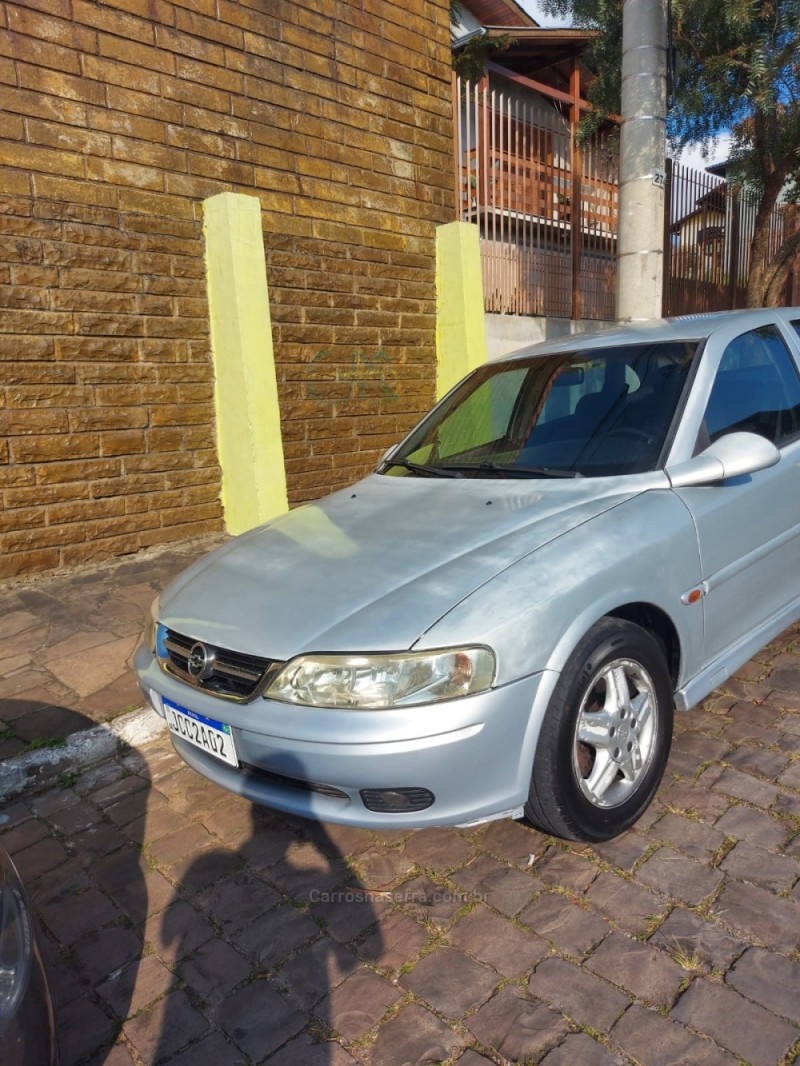 VECTRA 2.2 MPFI CD 16V GASOLINA 4P MANUAL - 2000 - CAXIAS DO SUL