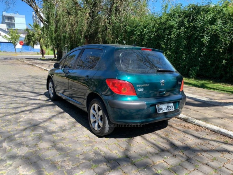 307 1.6 PASSION 16V GASOLINA 4P MANUAL - 2003 - FARROUPILHA