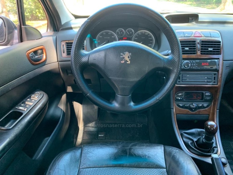 307 1.6 PASSION 16V GASOLINA 4P MANUAL - 2003 - FARROUPILHA