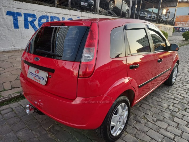FIESTA 1.0 MPI PERSONNALITÉ 8V GASOLINA 4P MANUAL - 2003 - CAXIAS DO SUL