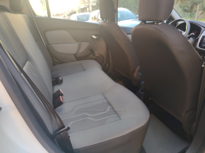 LOGAN 1.0 EXPRESSION 16V FLEX 4P MANUAL - 2015 - CAXIAS DO SUL