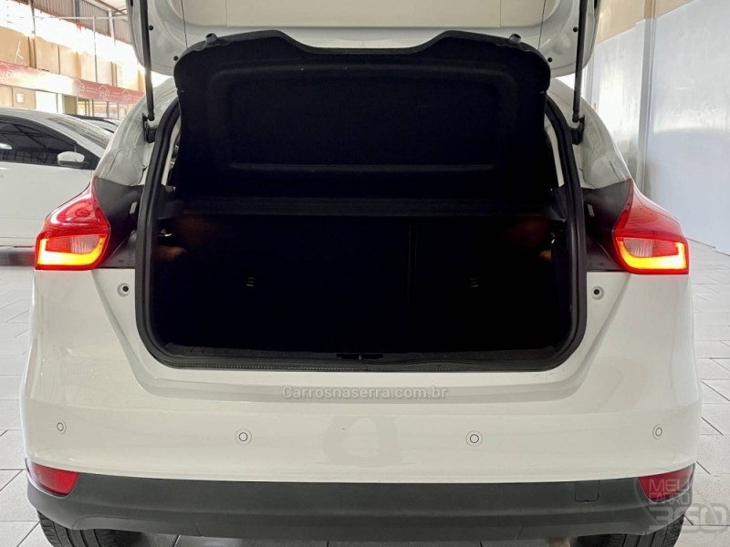 FOCUS 2.0 SE HATCH 16V FLEX 4P AUTO - 2016 - ESTâNCIA VELHA
