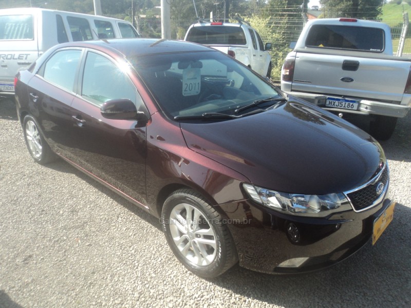 CERATO 1.6 EX3 SEDAN 16V GASOLINA 4P MANUAL - 2011 - FARROUPILHA