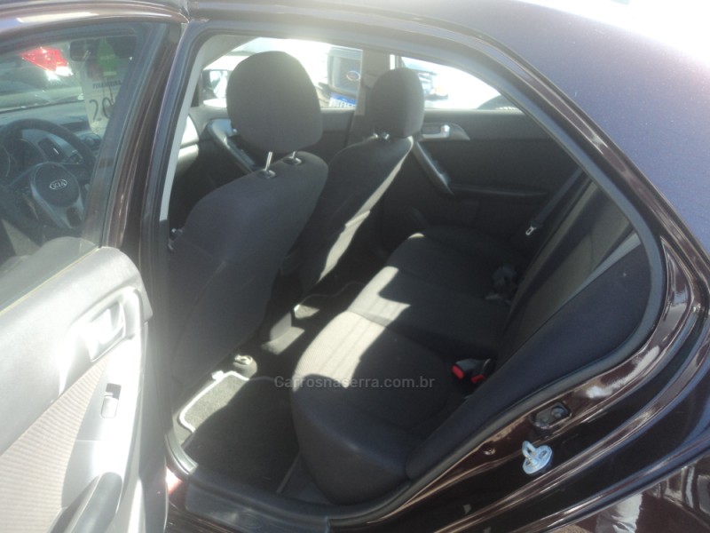 CERATO 1.6 EX3 SEDAN 16V GASOLINA 4P MANUAL - 2011 - FARROUPILHA