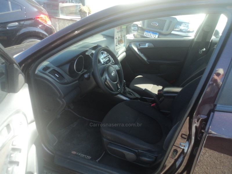 CERATO 1.6 EX3 SEDAN 16V GASOLINA 4P MANUAL - 2011 - FARROUPILHA