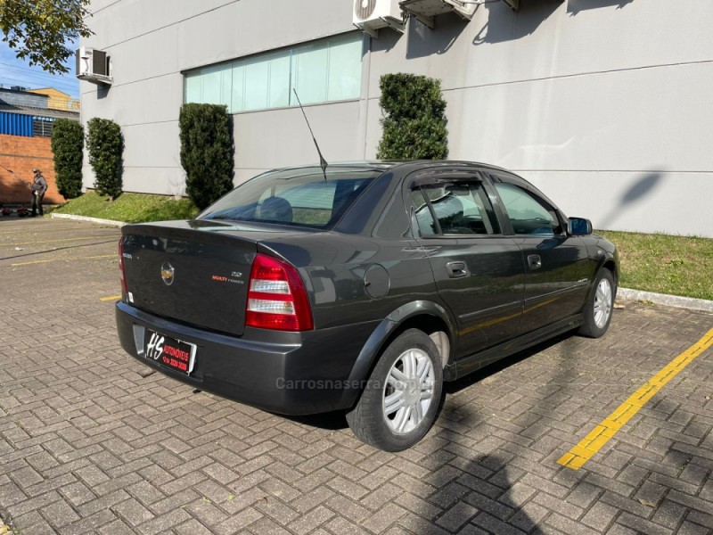 ASTRA 2.0 MPFI ELEGANCE SEDAN 8V FLEX 4P MANUAL - 2005 - CAXIAS DO SUL