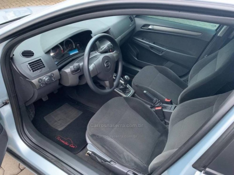 VECTRA 2.0 SFI GT HATCH 8V FLEX 4P MANUAL - 2010 - CAXIAS DO SUL