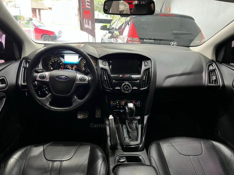 FOCUS 2.0 TITANIUM 16V FLEX 4P AUTOMÁTICO - 2014 - NOVO HAMBURGO
