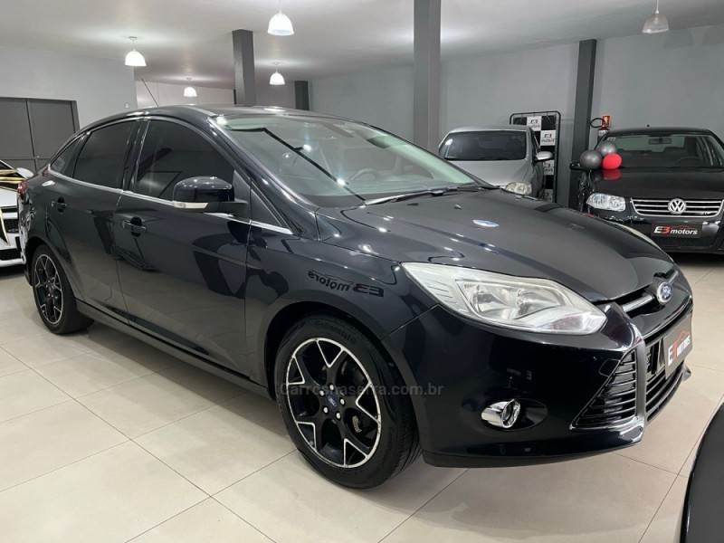 FOCUS 2.0 TITANIUM 16V FLEX 4P AUTOMÁTICO - 2014 - NOVO HAMBURGO