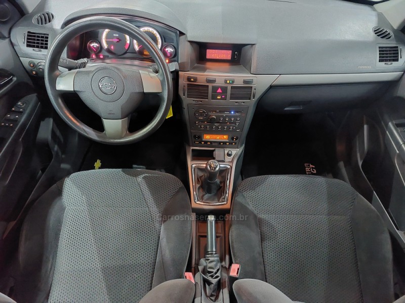 VECTRA 2.0 MPFI GT HATCH 8V FLEX 4P MANUAL - 2010 - CAXIAS DO SUL