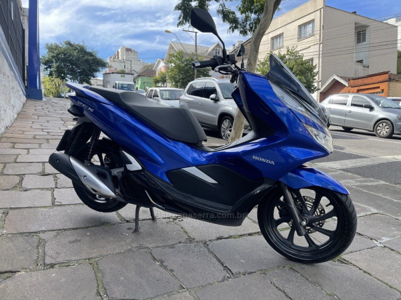 HONDA - PCX - 2022/2022 - Azul - R$ 19.500,00 - Crespo Car