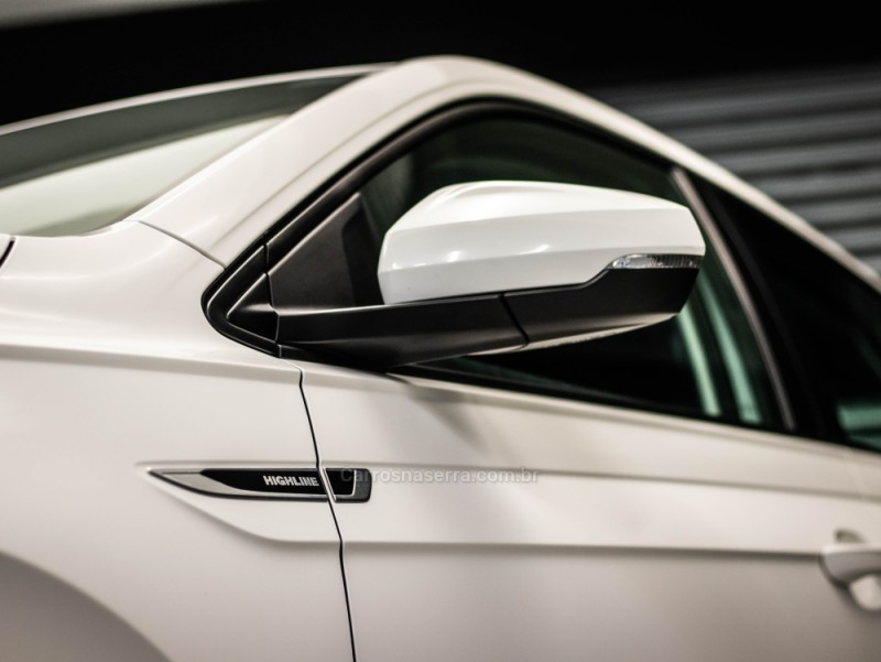POLO 1.0	200 TSI HIGHLINE AUTOMÁTICO    - 2019 - CAXIAS DO SUL