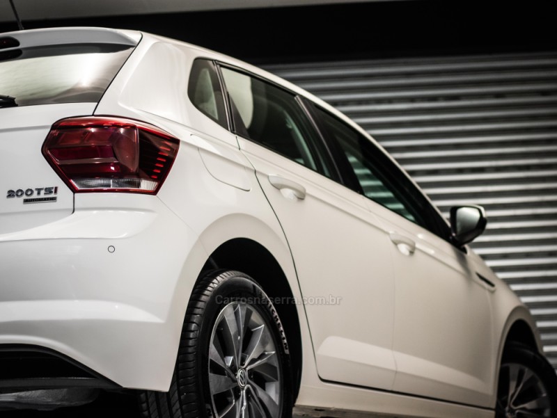POLO 1.0	200 TSI HIGHLINE AUTOMÁTICO    - 2019 - CAXIAS DO SUL