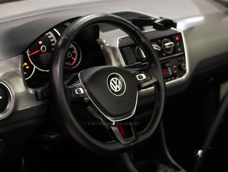 UP 1.0 TSI CROSS 12V FLEX 4P MANUAL - 2018 - CAXIAS DO SUL