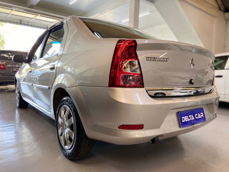 LOGAN 1.6 EXPRESSION 8V HI-FLEX 4P MANUAL - 2011 - NOVO HAMBURGO