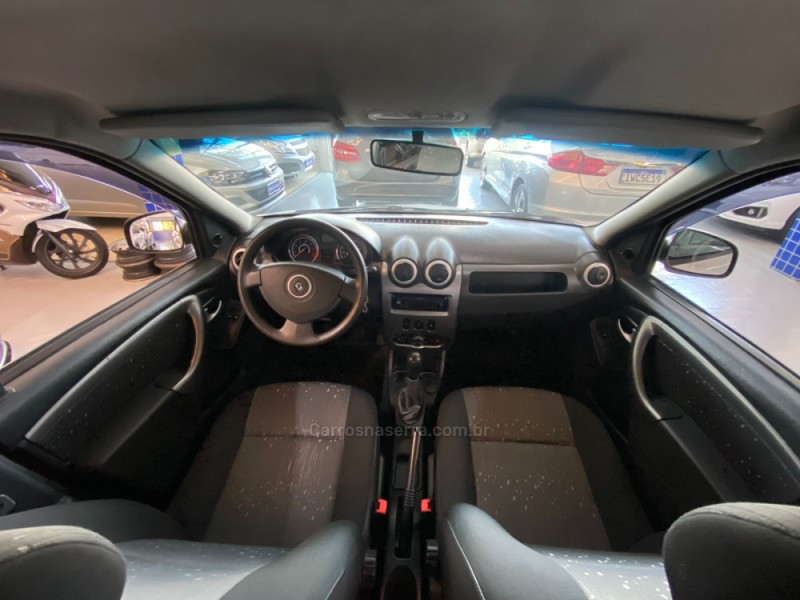 LOGAN 1.6 EXPRESSION 8V HI-FLEX 4P MANUAL - 2011 - NOVO HAMBURGO