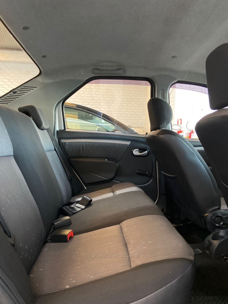 LOGAN 1.6 EXPRESSION 8V HI-FLEX 4P MANUAL - 2011 - NOVO HAMBURGO