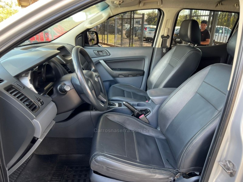 RANGER 3.2 XLT 4X4 CD 20V DIESEL 4P AUTOMÁTICO - 2013 - SãO SEBASTIãO DO CAí
