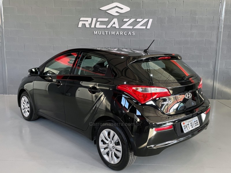 HB20 1.6 COMFORT PLUS 16V FLEX 4P MANUAL - 2017 - ESTâNCIA VELHA