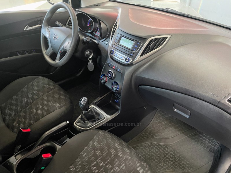 HB20 1.6 COMFORT PLUS 16V FLEX 4P MANUAL - 2017 - ESTâNCIA VELHA