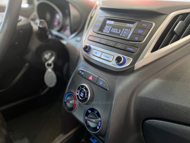 HB20 1.6 COMFORT PLUS 16V FLEX 4P MANUAL - 2017 - ESTâNCIA VELHA