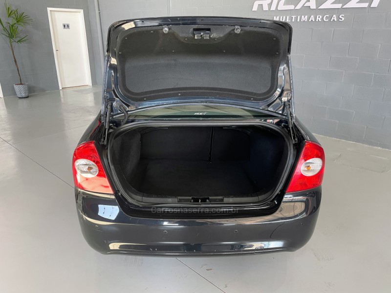 FOCUS 2.0 GLX 16V FLEX 4P MANUAL - 2012 - ESTâNCIA VELHA