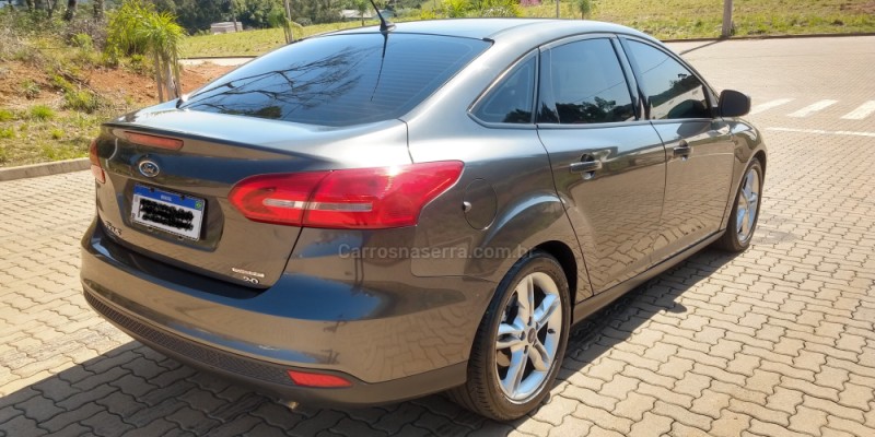 FOCUS 2.0 SE FASTBACK 16V FLEX 4P AUTOMÁTICO - 2016 - SãO MARCOS