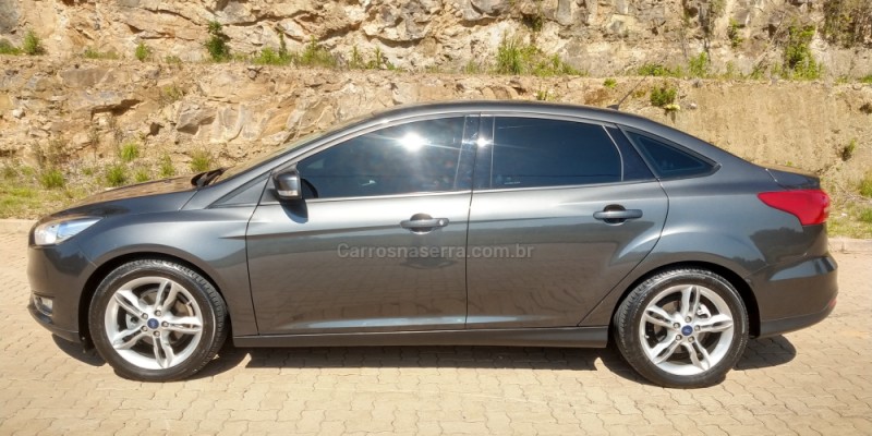 FOCUS 2.0 SE FASTBACK 16V FLEX 4P AUTOMÁTICO - 2016 - SãO MARCOS
