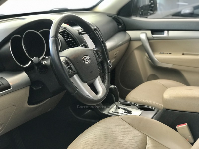 SORENTO 2.4 EX2 4X2 16V GASOLINA 4P AUTOMÁTICO - 2012 - PASSO FUNDO