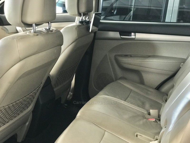 SORENTO 2.4 EX2 4X2 16V GASOLINA 4P AUTOMÁTICO - 2012 - PASSO FUNDO