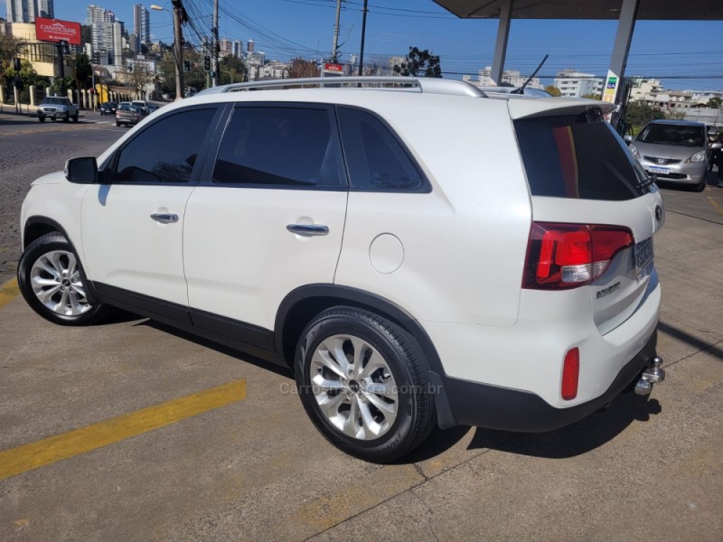 SORENTO 2.4 EX2 4X2 16V GASOLINA 4P AUTOMÁTICO - 2015 - CAXIAS DO SUL