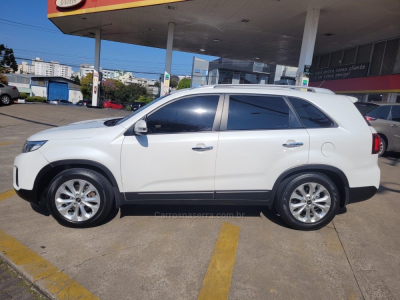 SORENTO 2.4 EX2 4X2 16V GASOLINA 4P AUTOMÁTICO - 2015 - CAXIAS DO SUL