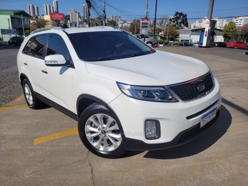 SORENTO 2.4 EX2 4X2 16V GASOLINA 4P AUTOMÁTICO - 2015 - CAXIAS DO SUL