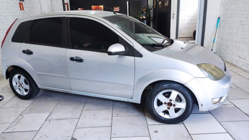 FIESTA 1.0 MPI SUPERCHARGER 8V GASOLINA 4P MANUAL - 2004 - CAXIAS DO SUL