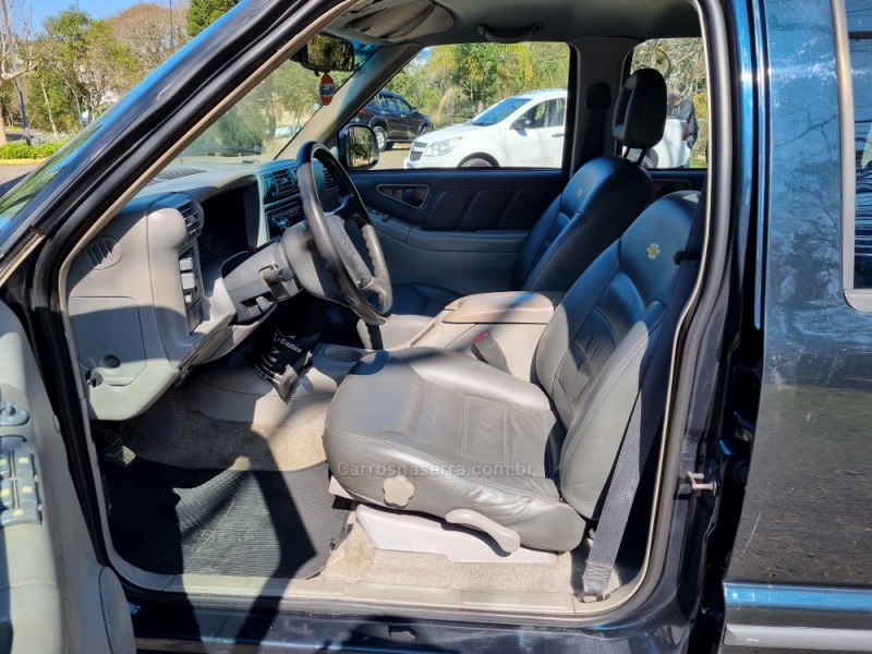 S10 2.5 DLX 4X4 CD 8V TURBO DIESEL 4P MANUAL - 1999 - FARROUPILHA