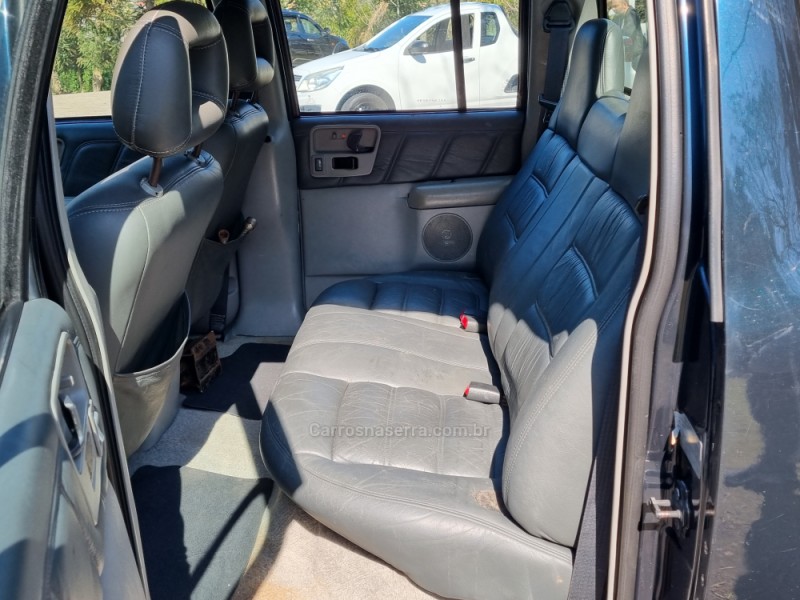 S10 2.5 DLX 4X4 CD 8V TURBO DIESEL 4P MANUAL - 1999 - FARROUPILHA