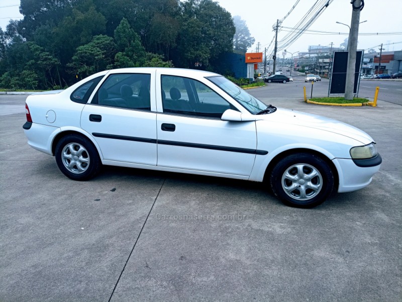 VECTRA 2.2 MPFI GLS 8V GASOLINA 4P MANUAL - 1999 - CAXIAS DO SUL
