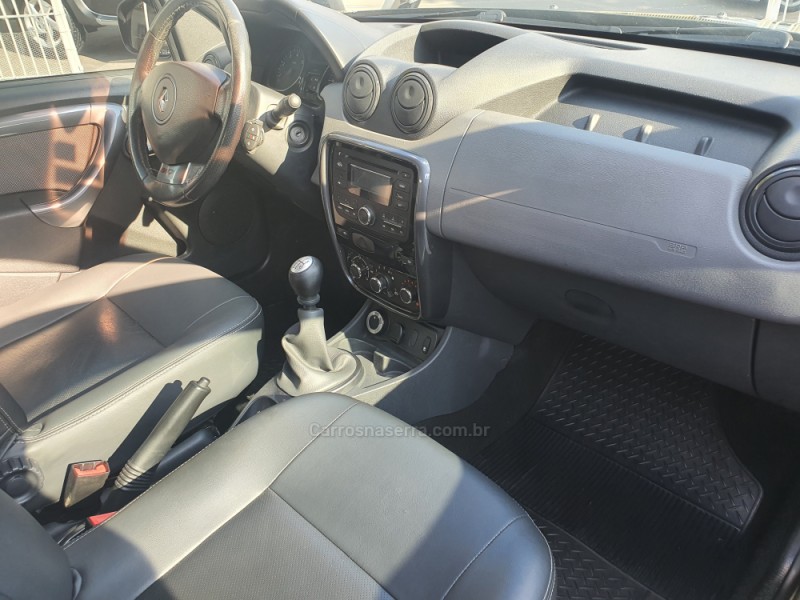 DUSTER 2.0 TECH ROAD II 4X4 16V FLEX 4P MANUAL - 2014 - CAXIAS DO SUL