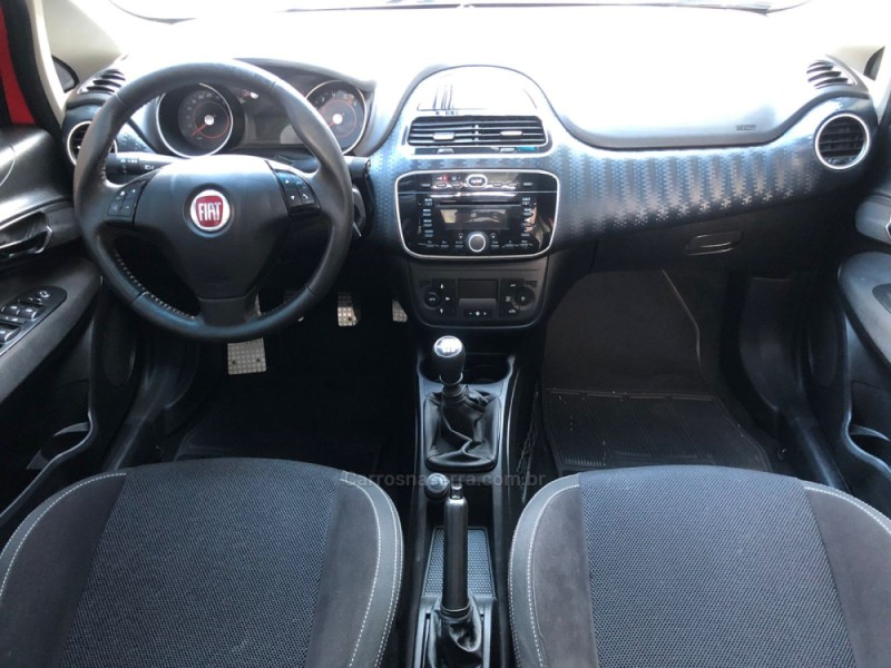 PUNTO 1.8 SPORTING 8V FLEX 4P MANUAL - 2015 - CAXIAS DO SUL