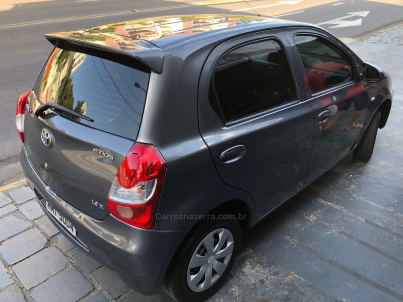 ETIOS 1.3 XS 16V FLEX 4P MANUAL - 2014 - CAXIAS DO SUL