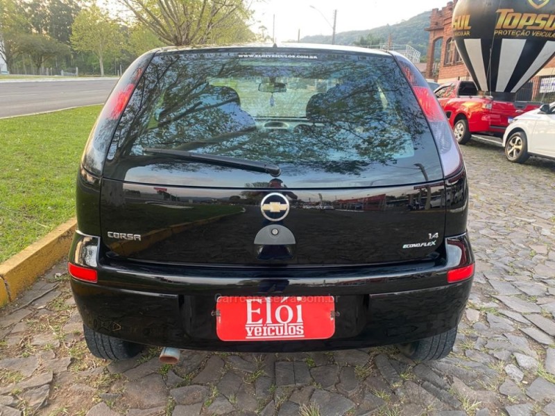CORSA 1.4 MPFI MAXX 8V FLEX 4P MANUAL - 2011 - DOIS IRMãOS