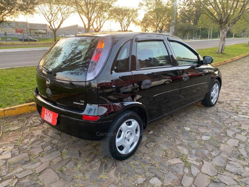 CORSA 1.4 MPFI MAXX 8V FLEX 4P MANUAL - 2011 - DOIS IRMãOS