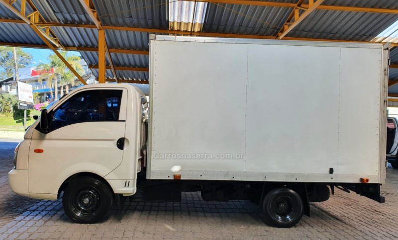 HR 2.5 TCI LD EXTRA LONGO COM CAÇAMBA 4X2 8V 97CV TURBO INTERCOOLER DIESEL 2P MANUAL - 2009 - CAXIAS DO SUL