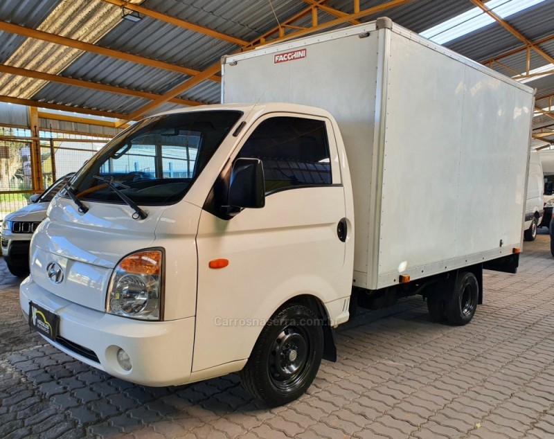 HR 2.5 TCI LD EXTRA LONGO COM CAÇAMBA 4X2 8V 97CV TURBO INTERCOOLER DIESEL 2P MANUAL - 2009 - CAXIAS DO SUL