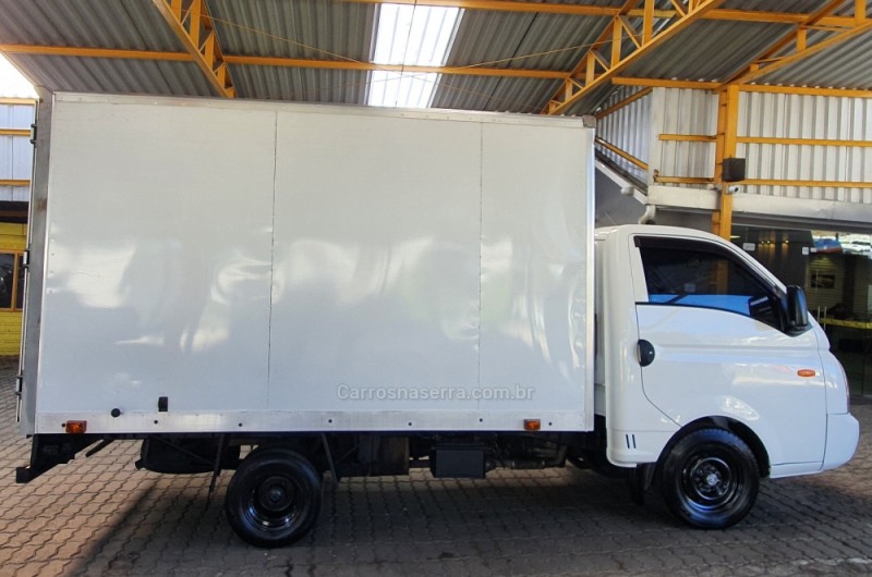HR 2.5 TCI LD EXTRA LONGO COM CAÇAMBA 4X2 8V 97CV TURBO INTERCOOLER DIESEL 2P MANUAL - 2009 - CAXIAS DO SUL