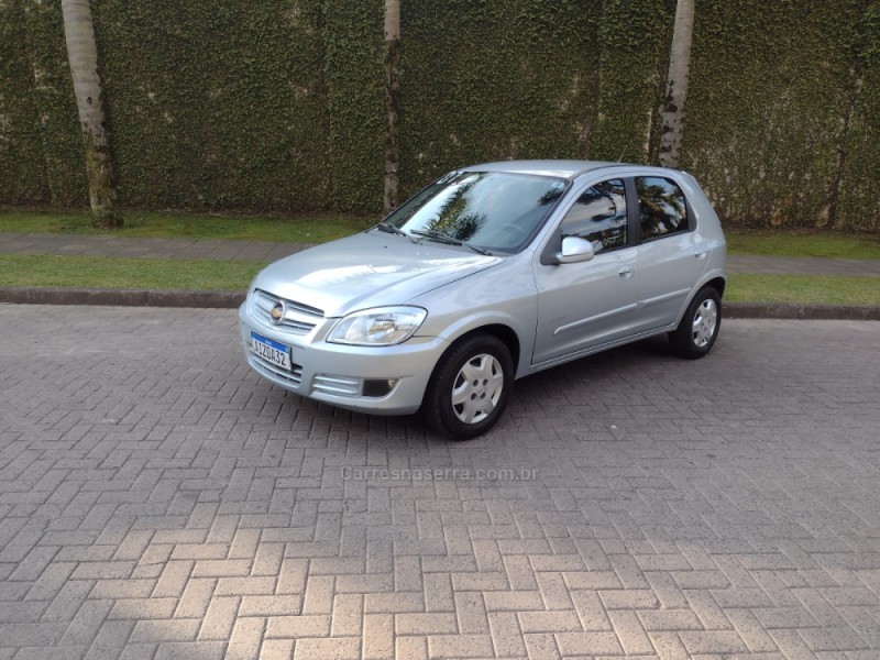 CELTA 1.0 MPFI LIFE 8V FLEX 4P MANUAL